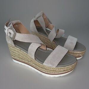 Marc Fisher Espadrille Wedge Sandals Size 7 ~ Tan Suede